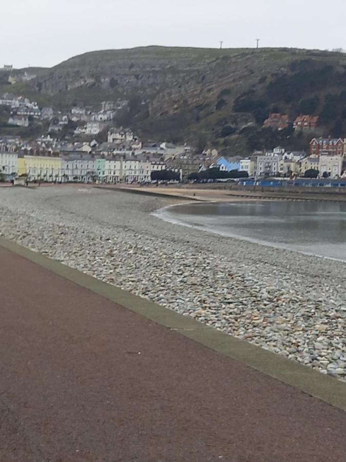 Glan Y Mor Hotel (Adults Only) Llandudno Bagian luar foto