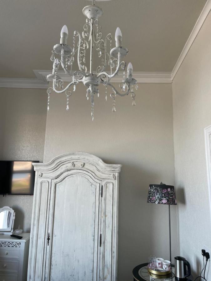 Glan Y Mor Hotel (Adults Only) Llandudno Bagian luar foto