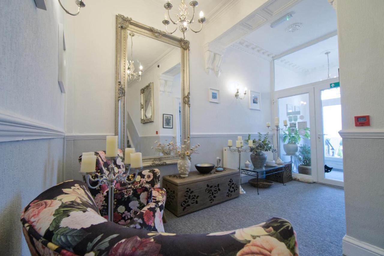 Glan Y Mor Hotel (Adults Only) Llandudno Bagian luar foto