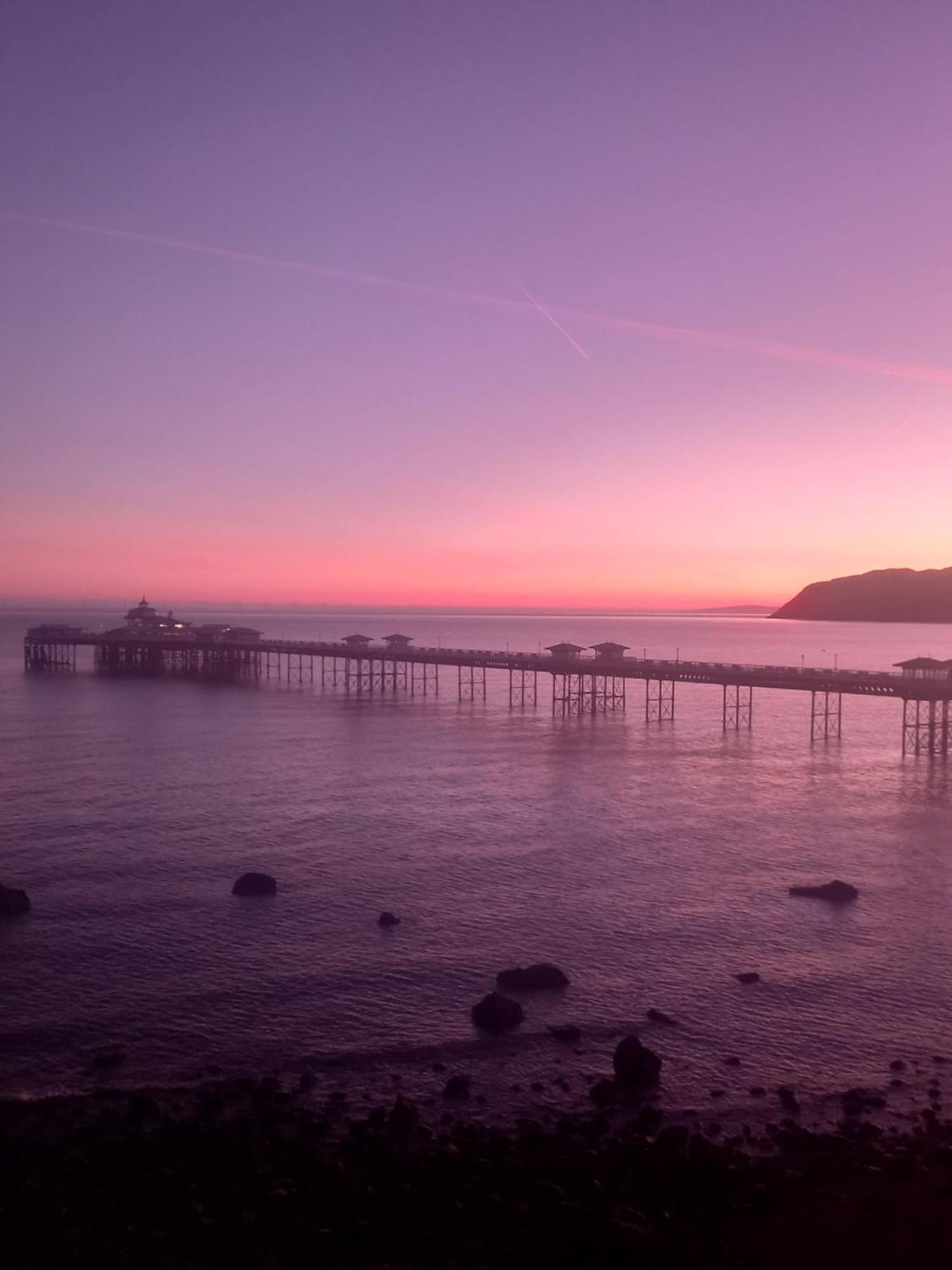 Glan Y Mor Hotel (Adults Only) Llandudno Bagian luar foto